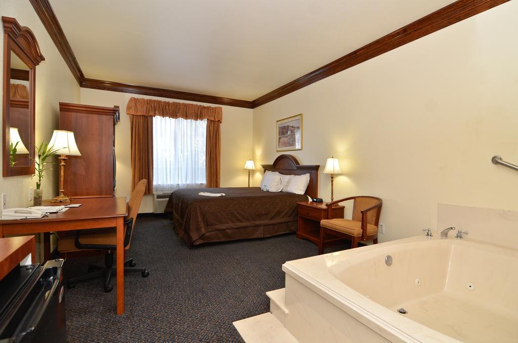 Best Western Fort Worth Inn&Suites Exterior foto
